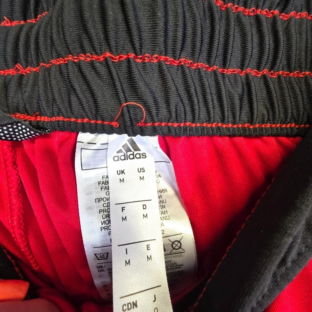 Adidas Basketball Club Shorts‎ Mens M Red Relaxed Baggy Three Stripes Sports